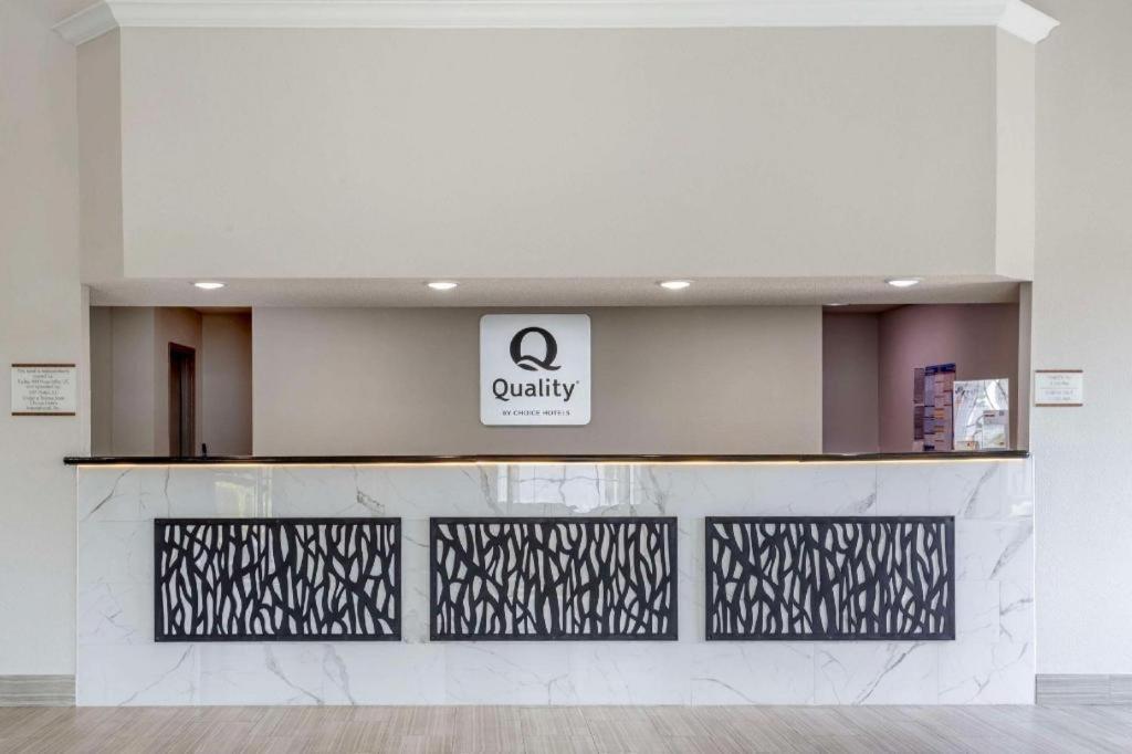 Ripley Quality Inn מראה חיצוני תמונה