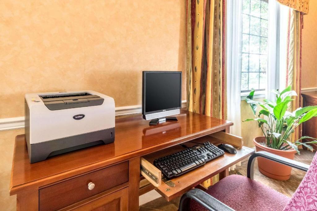 Ripley Quality Inn מראה חיצוני תמונה
