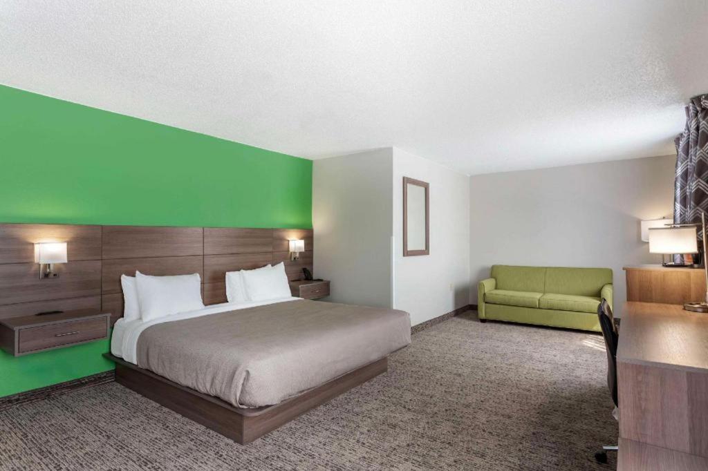 Ripley Quality Inn מראה חיצוני תמונה