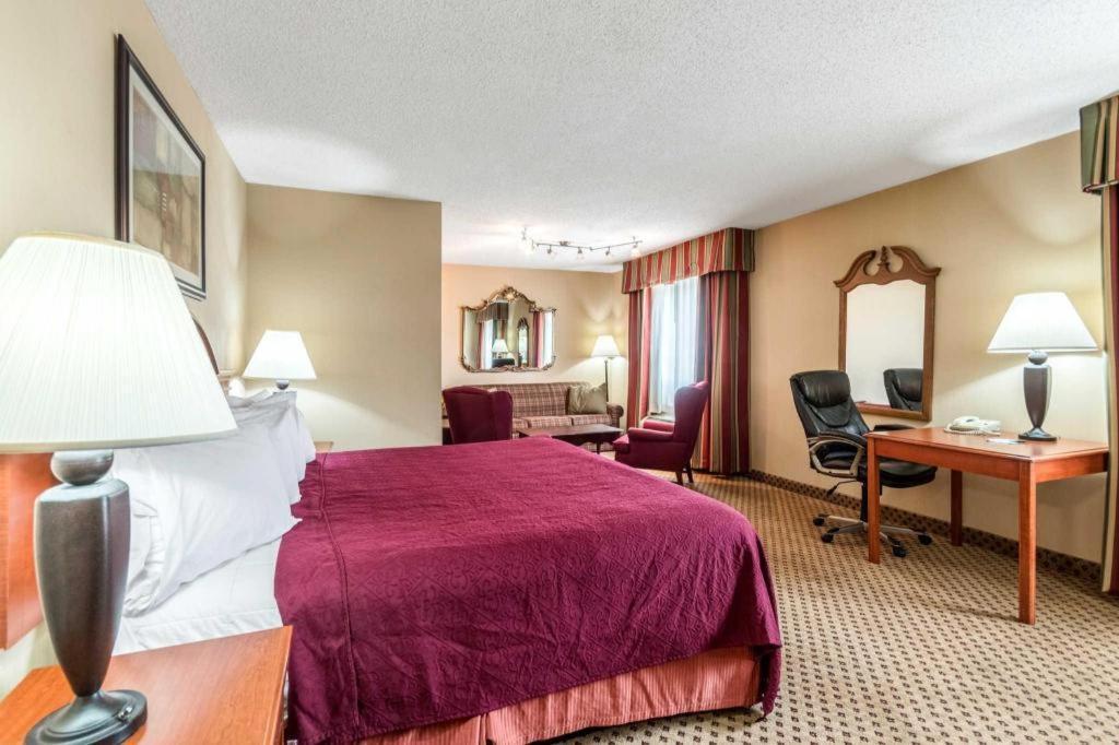 Ripley Quality Inn מראה חיצוני תמונה