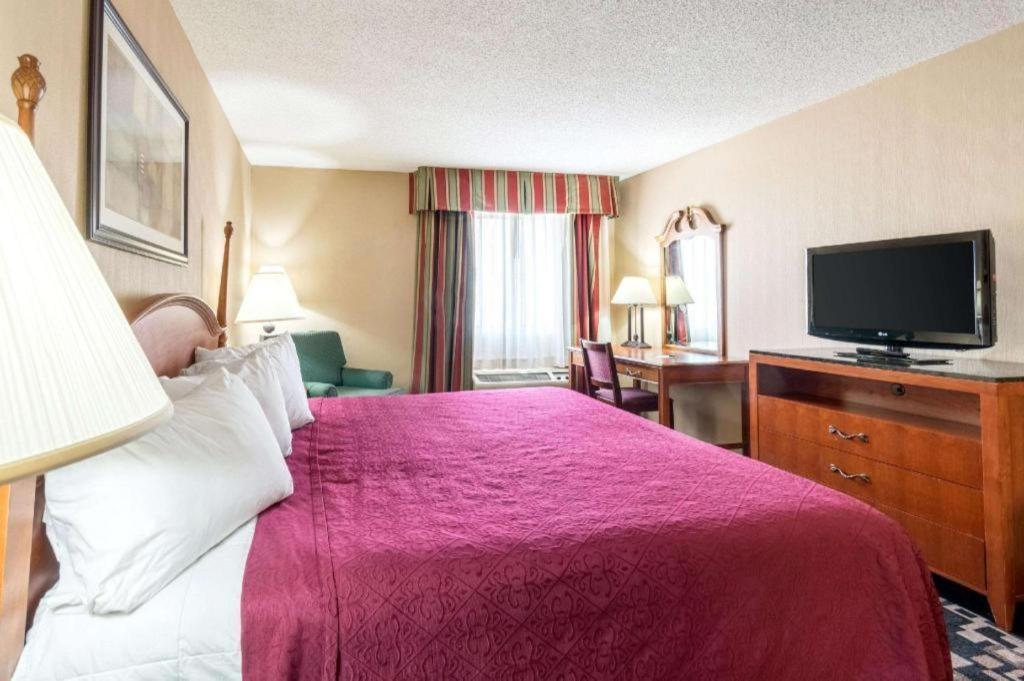 Ripley Quality Inn מראה חיצוני תמונה