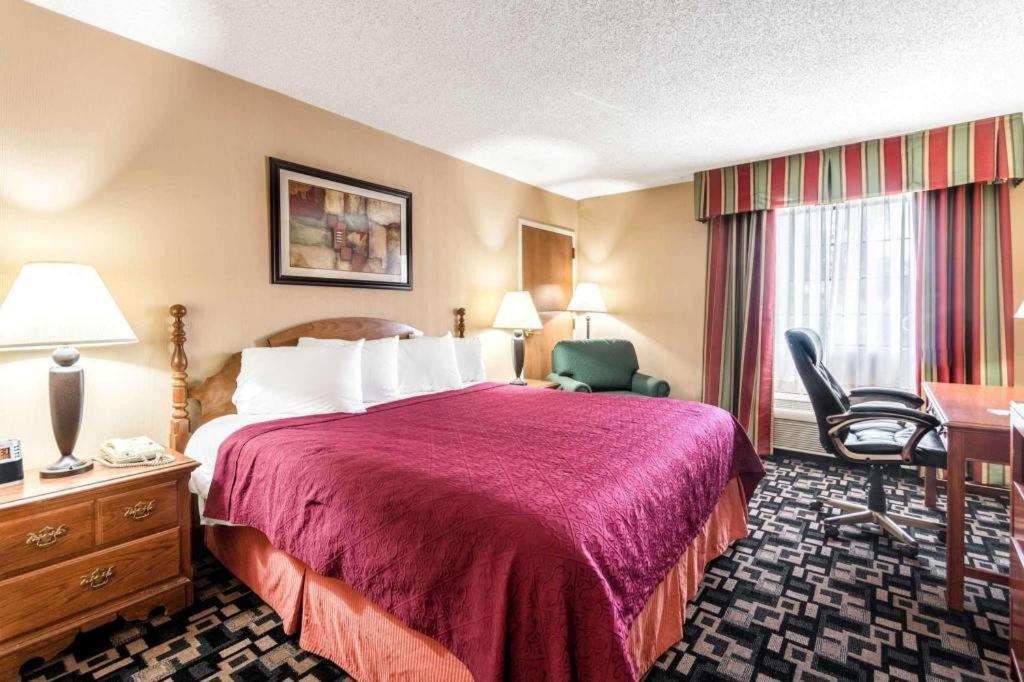 Ripley Quality Inn מראה חיצוני תמונה