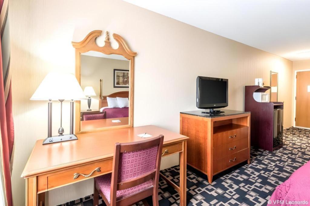 Ripley Quality Inn מראה חיצוני תמונה